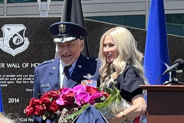 anca faur sotia astronautului buzz aldrin a murit la varsta de 66 de ani 69026f2e7c994