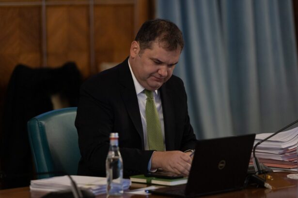 bani de la ministerul dezvoltarii pentru repararea sau reconstructia blocului afectat de explozia din rahova 68f27f6c89036