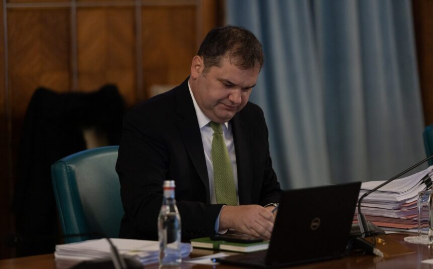 bani de la ministerul dezvoltarii pentru repararea sau reconstructia blocului afectat de explozia din rahova 68f27f6c89036