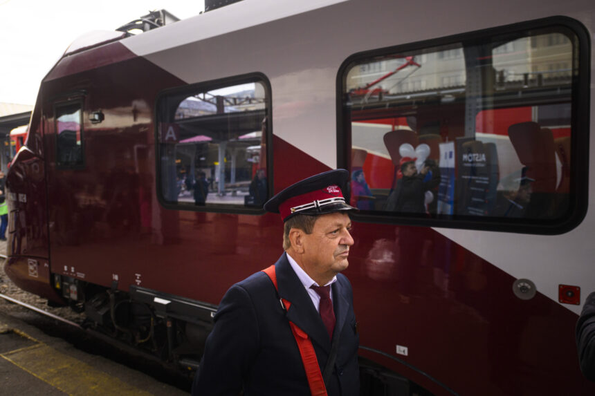 cfr trenuri suplimentare introduse in perioada pelerinajului la sfanta cuvioasa parascheva care este ruta lor 68e637f3efa55