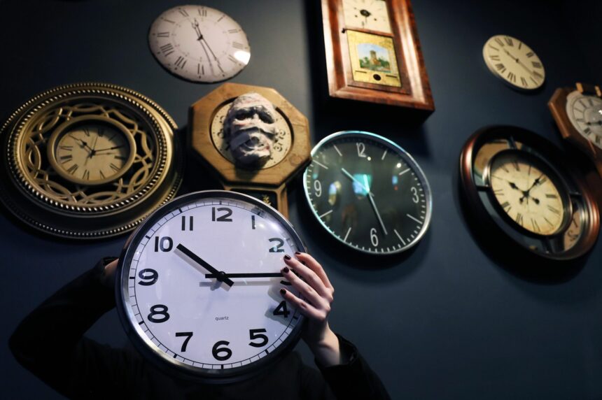 decizie de a anula schimbarea orei de iarna si de vara la nivelul uniunii europene cand se va incheia si cum ne poate afecta sanatatea 68f69d88a469f