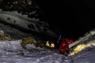 doi turisti salvati dupa o misiune nocturna a salvamontistilor din zarnesti la un pas de un deznodamant tragic 68fb326dae839