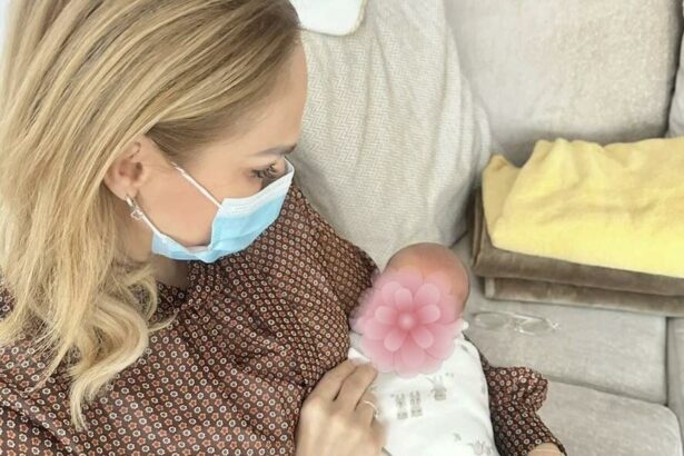 gabriela firea a devenit bunica pentru prima oara la 53 de ani zambetul copilului este ca o rugaciune catre dumnezeu 68f51db40de52