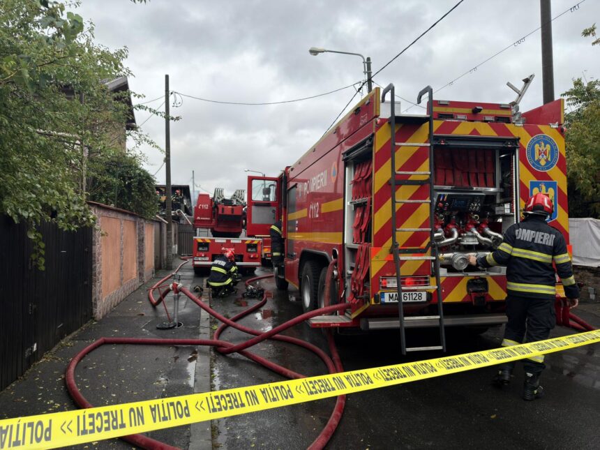 incendiu cu flacara si degajari mari de fum la acoperisul unor locuinte din capitala 68e6417c7f273