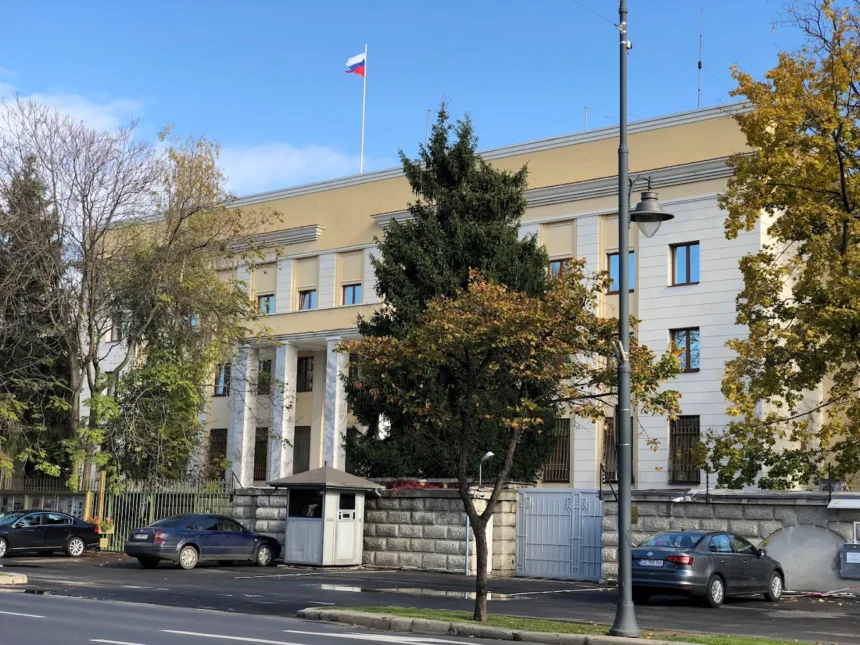 incidentul de la ambasada rusiei un barbat recalcitrant a incercat sa intre cu forta in cladire precizarile ambasadei 68f9f89019d40