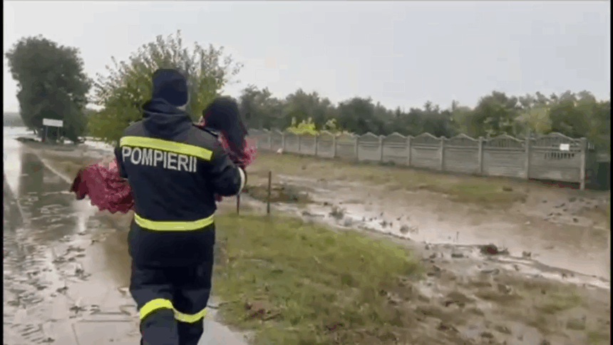 interventie de ultim moment o batrana salvata din calea apelor la silistea 68e636d2680e9