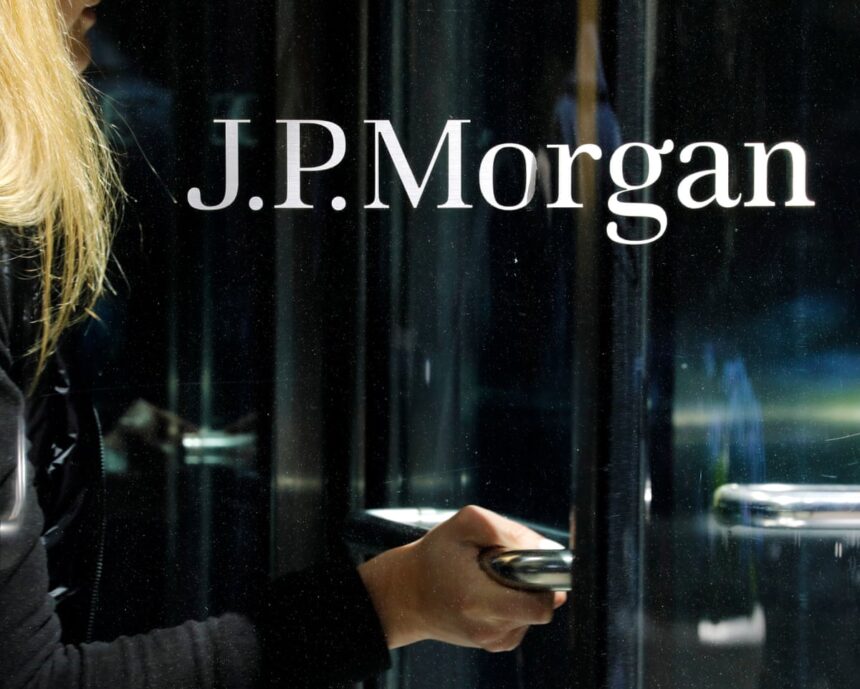 jp morgan staff told they must share biometric data to access headquarters 68e8be899d916