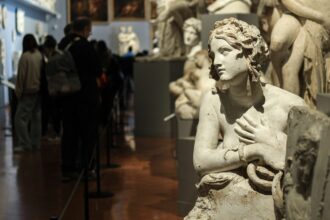 laserele folosite pentru ingrijirea pielii ajuta acum la restaurarea capodoperelor artistice franceze 68e4f09c575d5