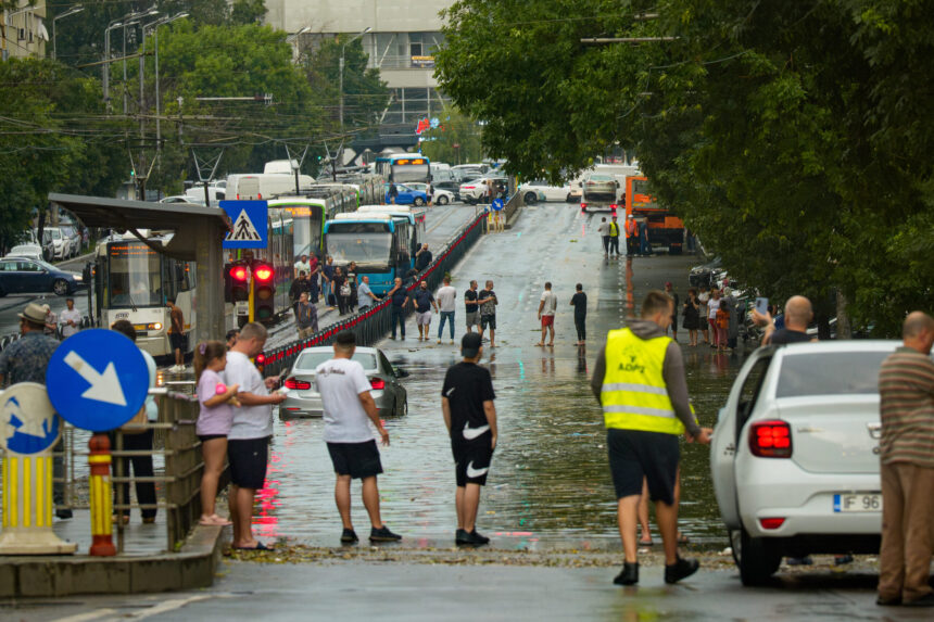 mesaje ro alert in bucuresti si ilfov privitoare la codul rosu de ploi 68e532a0acbdd