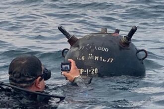 mina marina descoperita de scafandri in cadrul unui exerctiu in marea neagra 68e8f9389e334