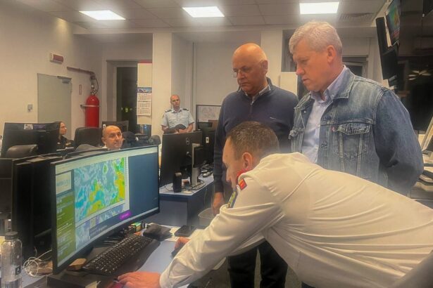 ministrul de interne catalin predoiu vizita de noapte la centrul de coordonare al dsu 68e5dec93505d