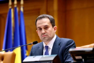 ministrul transporturilor ii ameninta pe sefii cfr cu demiterea daca nu pornesc trenurile ma vad nevoit sa solicit masuri impotriva ambilor 68f76d811e54e