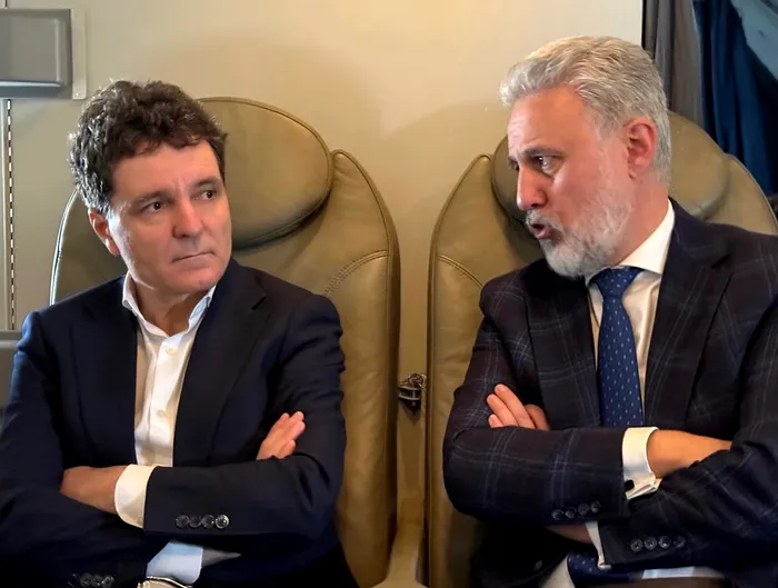 nicusor dan il face pe marius lazurca consilier pe securitate nationala initial il numise consilierul sau pe politica