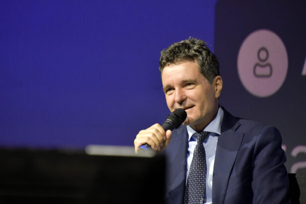 nicusor dan violenta impotriva copiilor nu este ceva firesc ci o alegere a societatii 68ed08fb1a945