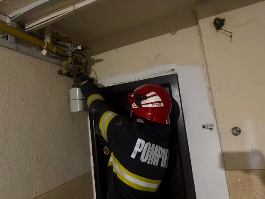 o scoala a fost evacuata in mioveni din cauza mirosului de gaz circa 275 de oameni evacuati 68fa66b5dbcba