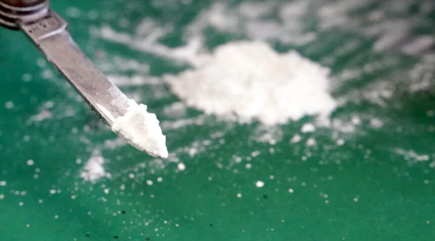 olandez prins in flagrant cand vindea in bucuresti 500 de grame de cocaina 68f2351b11061