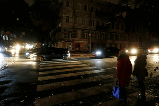 pene masive de curent in ucraina dupa un nou atac cu rachete si drone lansat de rusia 690306846a196