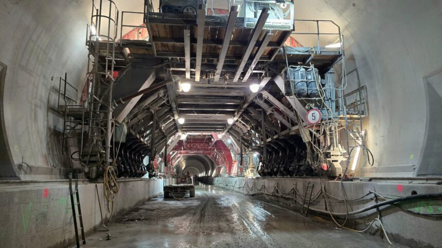 premiera la tunelul daniela pe autostrada a1 structura de rezistenta finalizata 68fe66ea84645