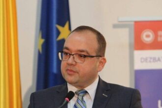 proaspatul consilier prezidential valentin naumescu il lauda pe trump daca va primi premiul nobel pentru pace nimeni nu va putea spune ca nu exista argumente inainte spunea ca tru 68e60e5b38093