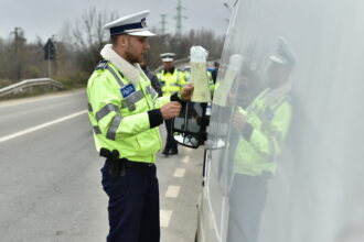 promotor soferii pot afla cine i a verificat in baza de date a politiei 68ee373377638