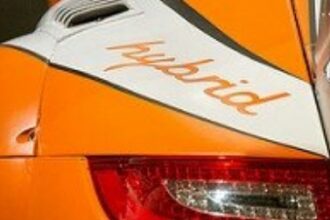 sondaj inscop research trei din zece romani ar cumpara un automobil hibrid daca ar avea bani 68fb536cc4e81