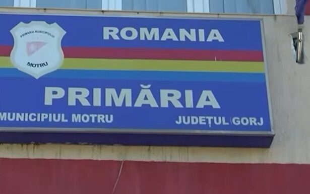 un primar din gorj ameninta ca inchide scolile daca nu primeste bani pentru incalzire de la guvern 68f0caecde5e6