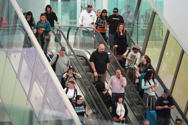 us government shutdown causes flight delays as air traffic controllers work unpaid 68e54280de517