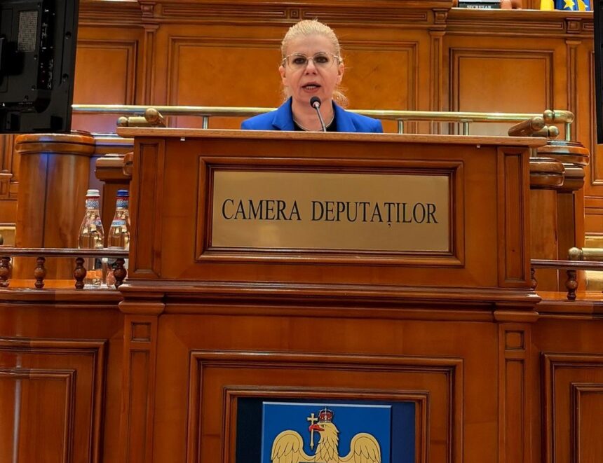 Gabriela Porumboiu în plenul Camerei Deputaților, susținând declarația politică împotriva președintelui Nicușor Dan privind bugetul Educației și Sănătății