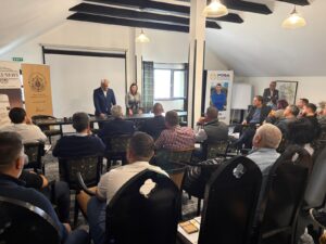 „Service-urile auto din judetul Bacău cer reguli clare: POSA aduce la aceeași masă fiscalitatea, formarea profesională și legea RCA” 2 Întâlnirea POSA Bacău 2025 – service-uri auto, fiscalitate și legea RCA