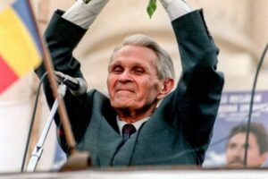 Corneliu Coposu: Omului căruia îi suntem datori cu nemurirea - Editorial de Irina Vincze 2 Corneliu Coposu – simbolul demnității și moralității în politica românească.