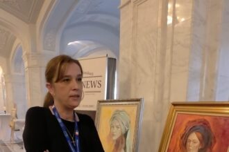 Tablou realizat de Magda Urse cu pigment recreat din albastru de Voroneț