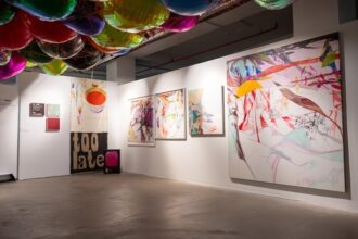 a inceput base 2025 13 artisti romani isi prezinta lucrarile la una dintre cele mai importante expozitii de arta din turcia cu sprijinul trendyol art 6927111cbe593