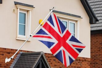 anglia vrea sa scape de imigranti guvernul britanic a anuntat deja o serie de masuri inclusiv prelungirea accesului la rezidenta permanenta de la 5 la 20 de ani 692069f57e0f6