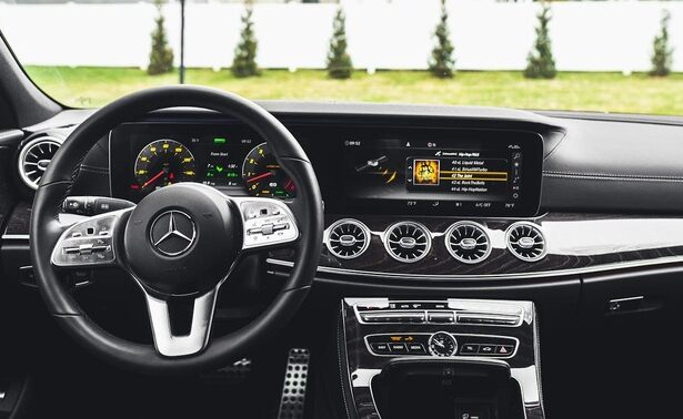 auto schunn unde modelele iconice mercedes benz te asteapta cu oferte reale 6909edfd6f95a