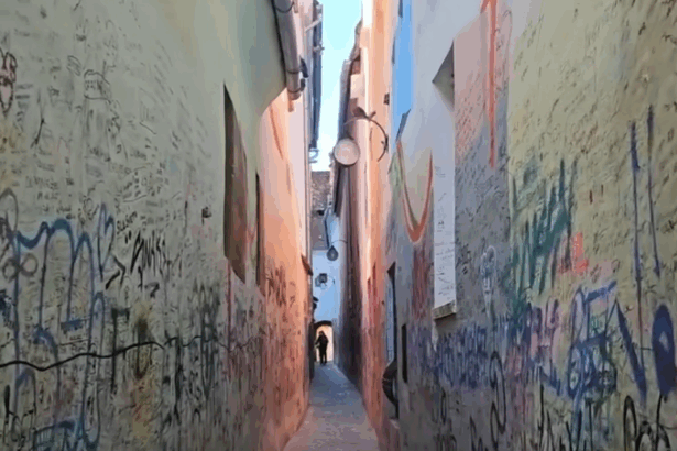 cea mai ingusta strada din brasov va fi inchisa temporar care este motivul 691ebe2b0e1bc