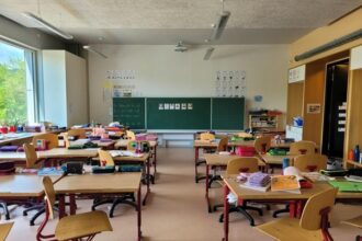 de ce orice scoala privata sau de stat ar trebui sa respecte standardele de dotare minimala cu mobilier scolar 6915c5a148ff3