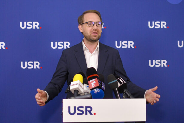 dominic fritz merge la interviul pentru obtinerea cetateniei romane ma pregatesc trebuie sa stiu care au fost primele cuvinte dacice 6907662ddcc8c