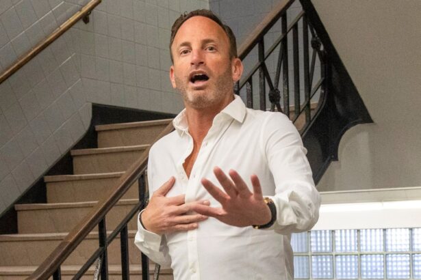 drug dealer granted clemency by trump sent back to prison for violating terms of release 69124338e527e