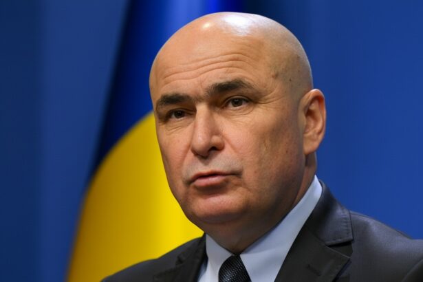 edited bolojan aproba in sedinta de guvern oug ul pentru programul safe pe agenda lista companiilor de stat care intra in lichidare 691edd33b3090