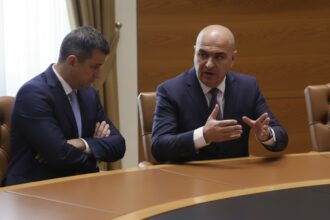 edited bolojan insista pe taierile din educatie ca parte a reformei administrative ministerele ar fi obligate sa taie 10 din salarii surse 691cc24808951