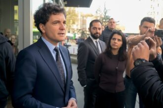 edited nicusor dan luat la intrebari de protestatarul ceausescu nu m ati convins ati uitat ca nu mai este campanie electorala vrem banisorii de la borcan va place cum arata romania 692055698353f