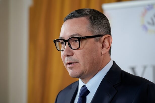 edited ponta vorbeste despre capcana in care este impins psd de usr la rotativa guvernamentala avocatul poporului este singurul care poate ataca la ccr ordonantele de urgenta 691c9218aa471