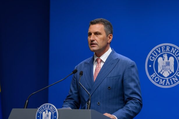 edited vicepremierul tanczos barna pensionarii cu pensii speciale care se reangajeaza la stat vor primi doar 15 din pensie 692572794e0ab