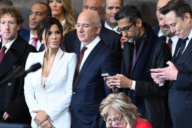 first thing top 10 us billionaires wealth grew by 698bn in past year 6908ae8a05947