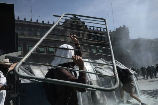 gen z protests against mexico president turn violent amid anger over mayors death 6919603550faf