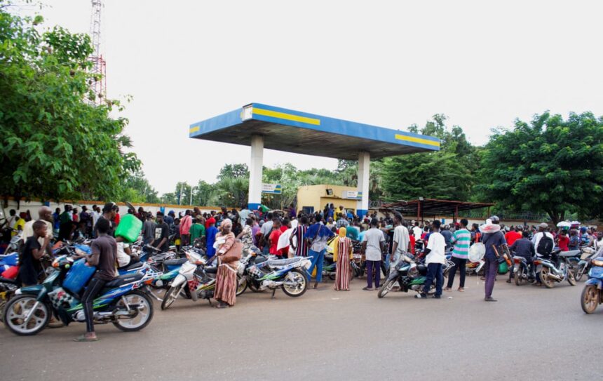 how al qaida linked jihadist group jnim is bringing mali to its knees 69074867afc81