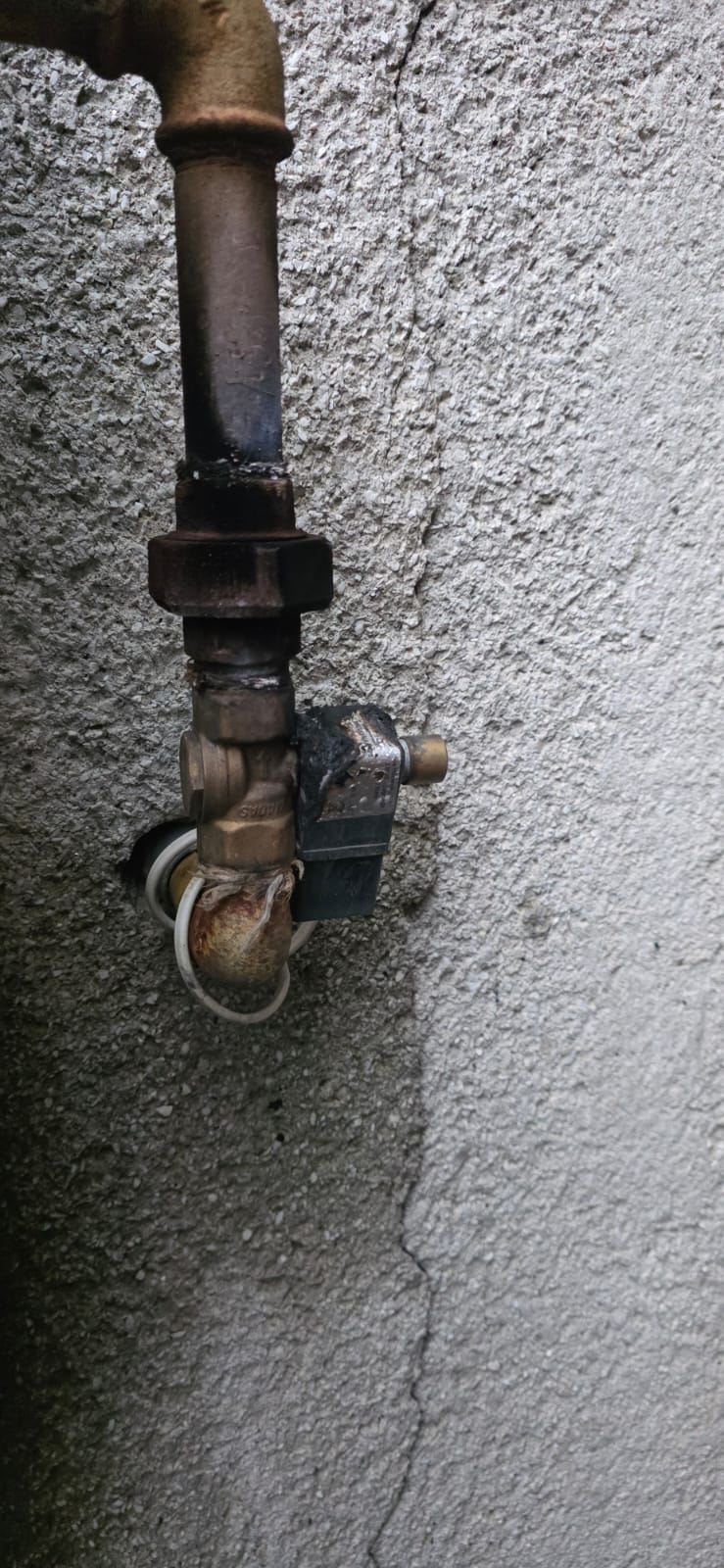 interventie prompta a pompierilor flacara la un bransament de gaz in piatra neamt 692c118f9231e