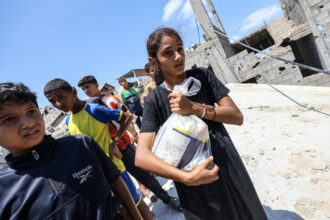 italia evacueaza copii din gaza aflati in stare critica pentru tratament medical 690cc30eb18e2