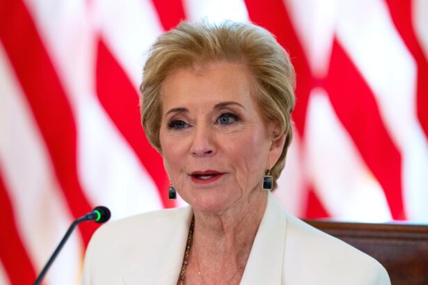 many of us education agencys powers reassigned to other federal departments 691d09ce5f9f2