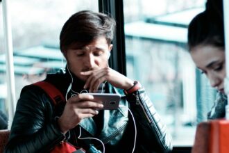 marketing tot mai agresiv si fraude ce este spoofing ul si cum sa nu cazi in capcana contractelor blocate 691c281826bbb